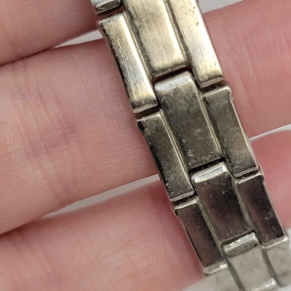 Vintage Watches Anne Klein Two-Tone Quartz Watch with Roman Dial & Date - Picture 9 of 10